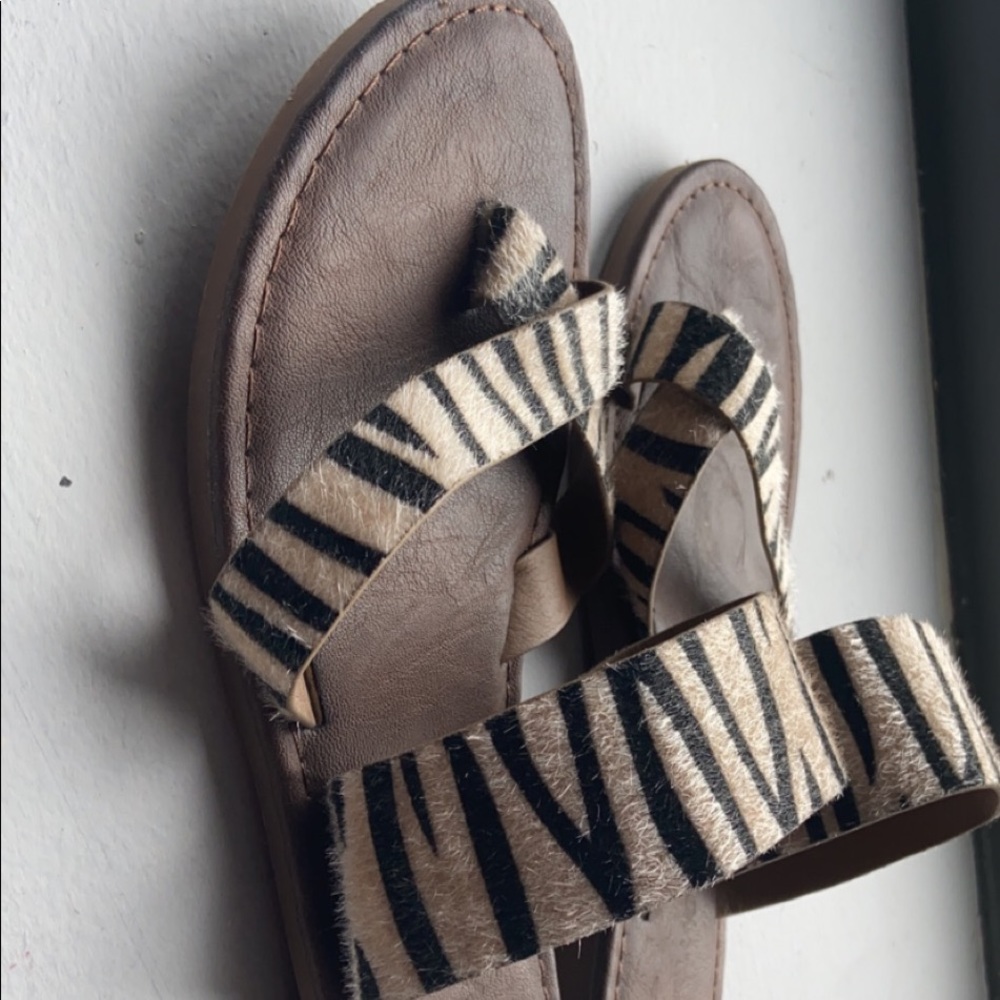 Sandals - Picture 3 of 7